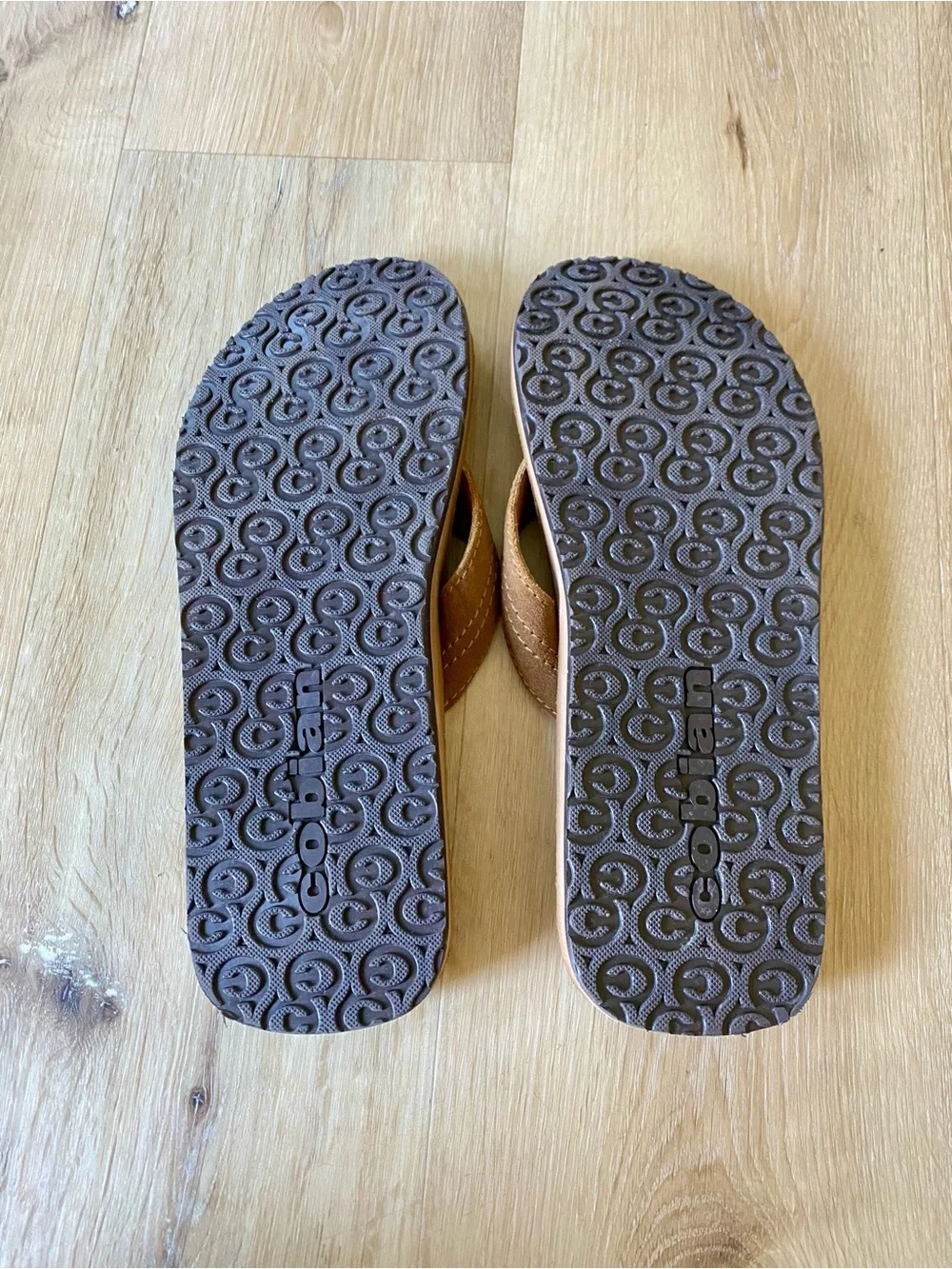 NEW Cobian Campo Del Sol Lazo Men’s Leather Arch Support Flip Flops Salt + Light